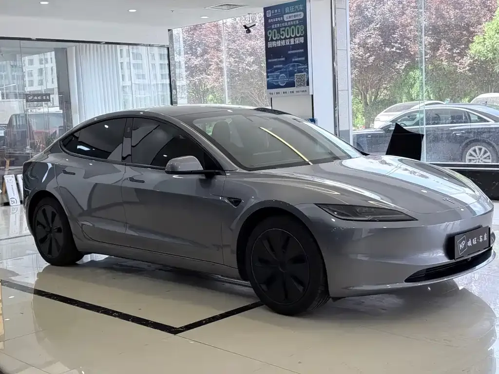 Tesla Model 3 — фото 4