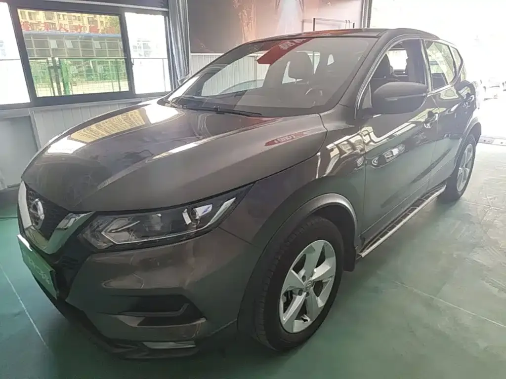 Nissan Qashqai — фото 1