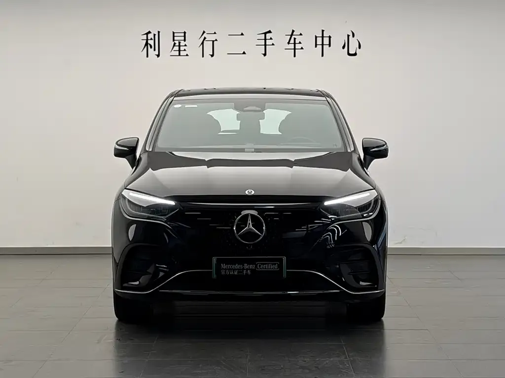 Mercedes-Benz EQE SUV — фото 4