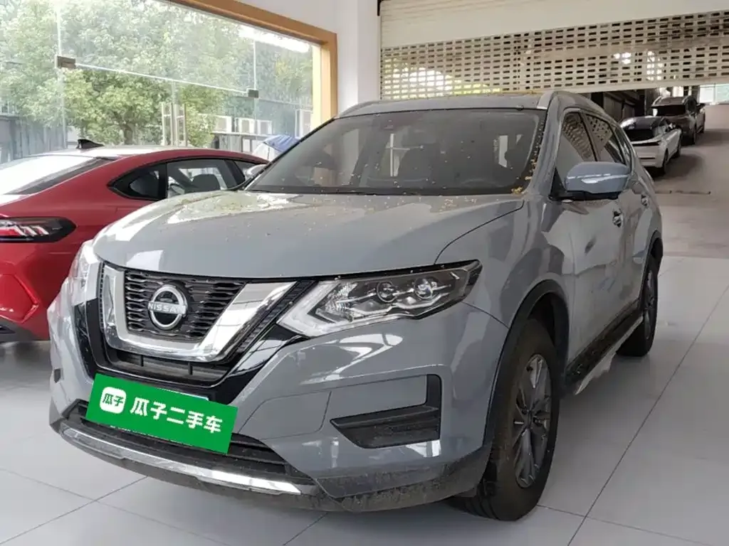 Nissan X-Trail — фото 1