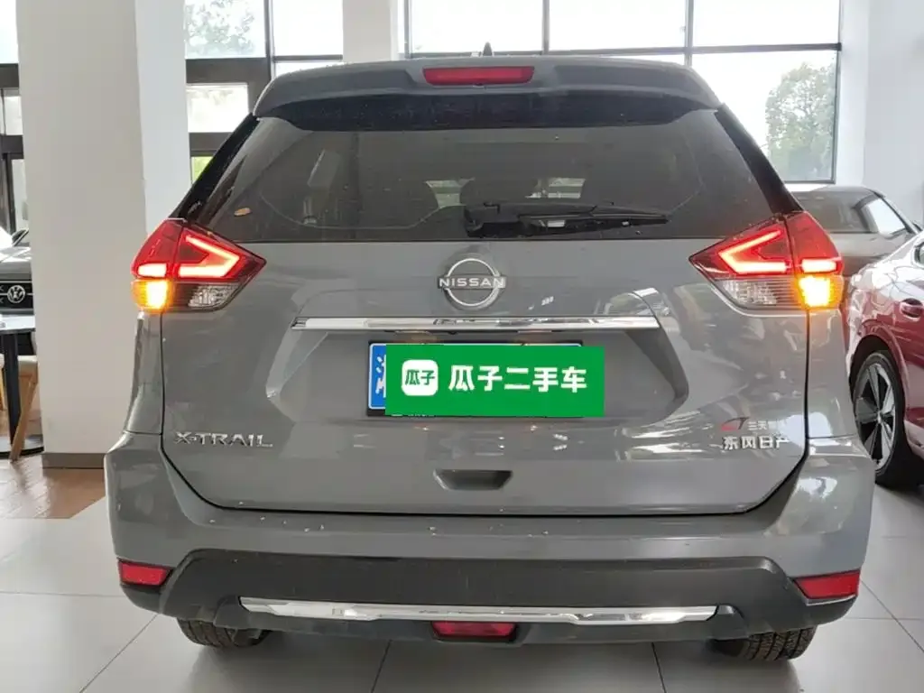 Nissan X-Trail — фото 10