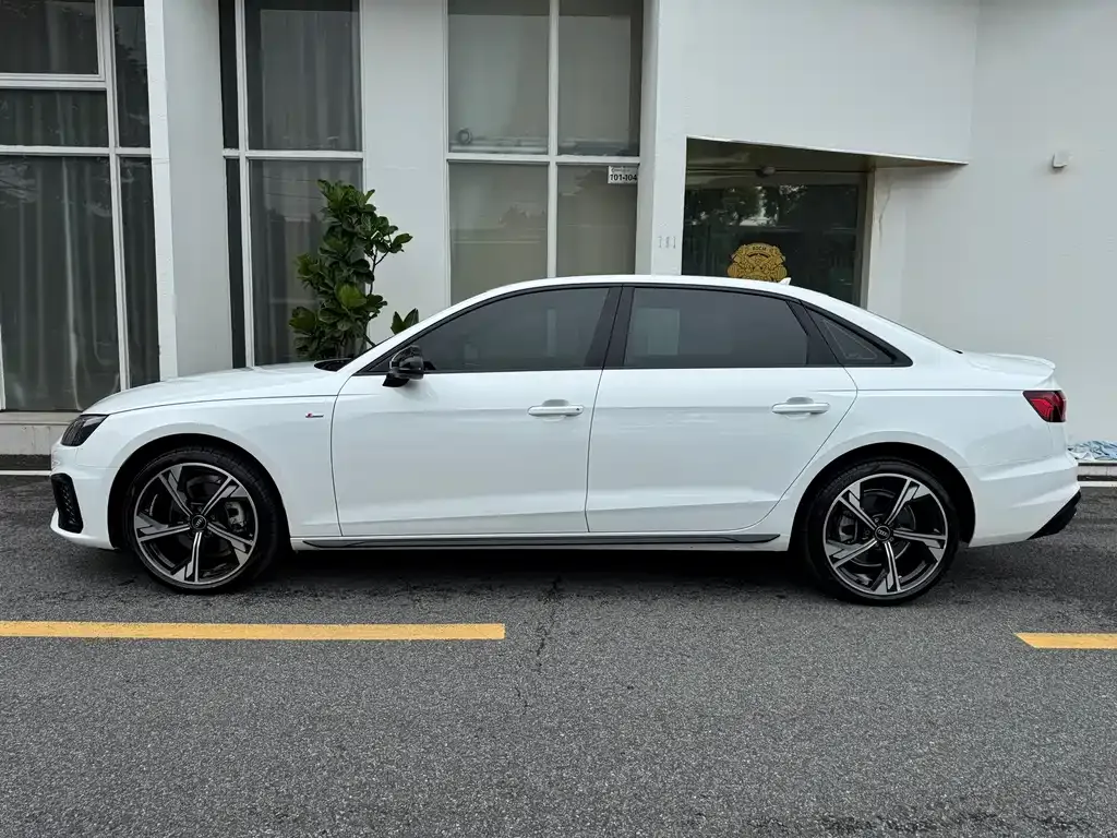Audi A4L — фото 10