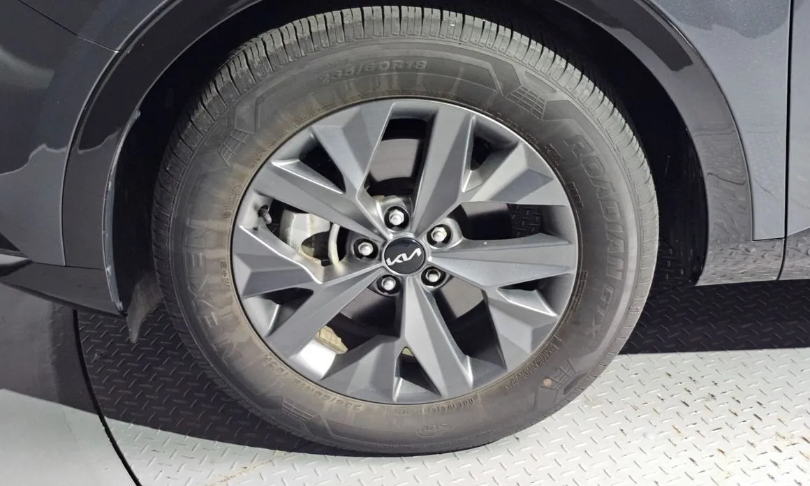 Kia Sportage — фото 9