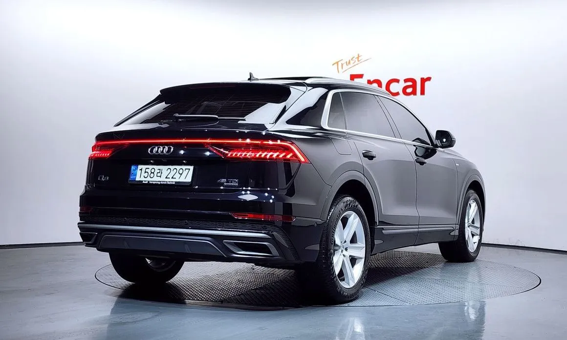 Audi Q8 — фото 5