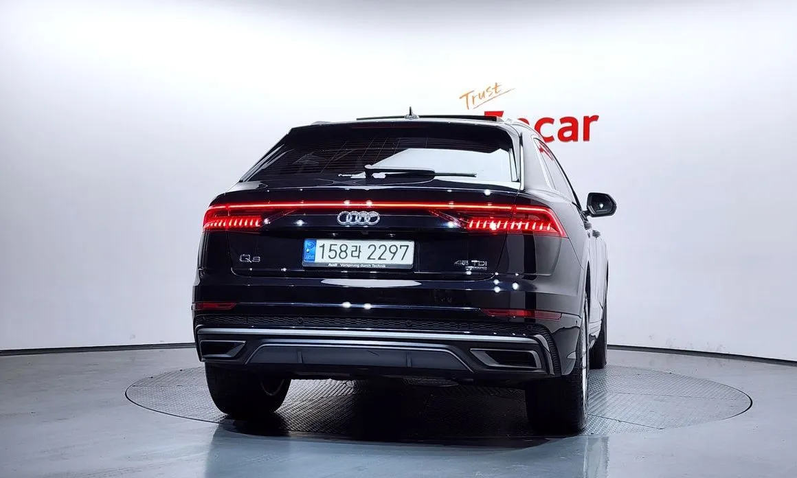 Audi Q8 — фото 4