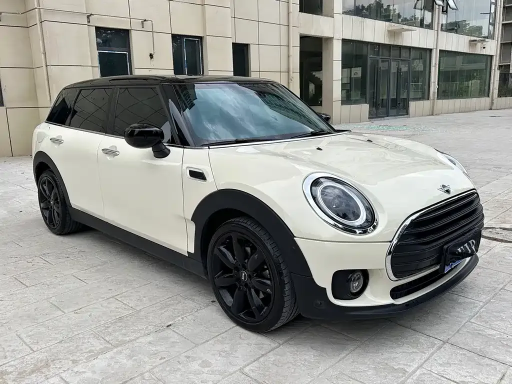MINI Clubman — фото 2