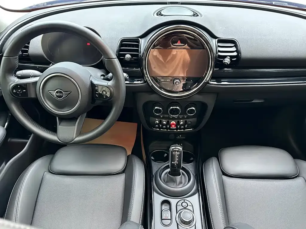 MINI Clubman — фото 7