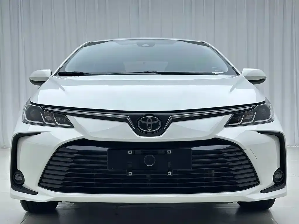 Toyota Corolla — фото 6