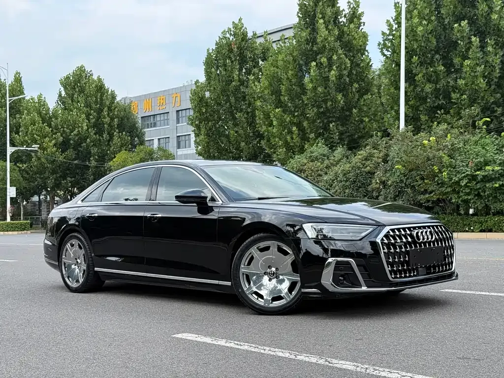 Audi A8 — фото 7