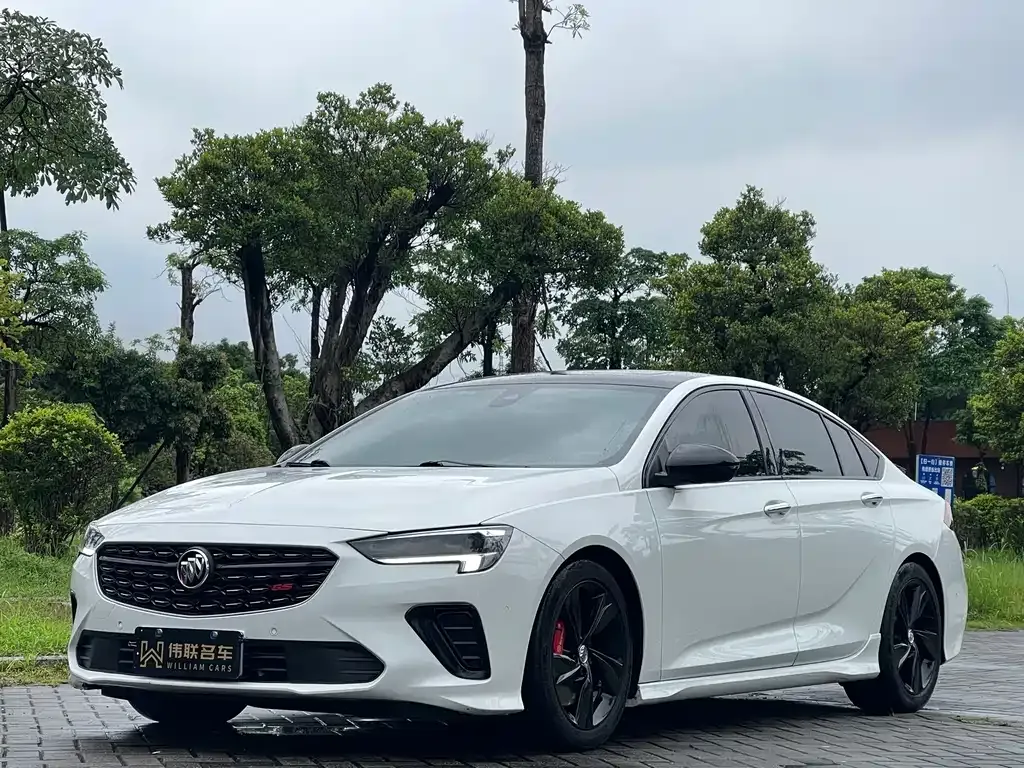 Buick Regal — фото 1