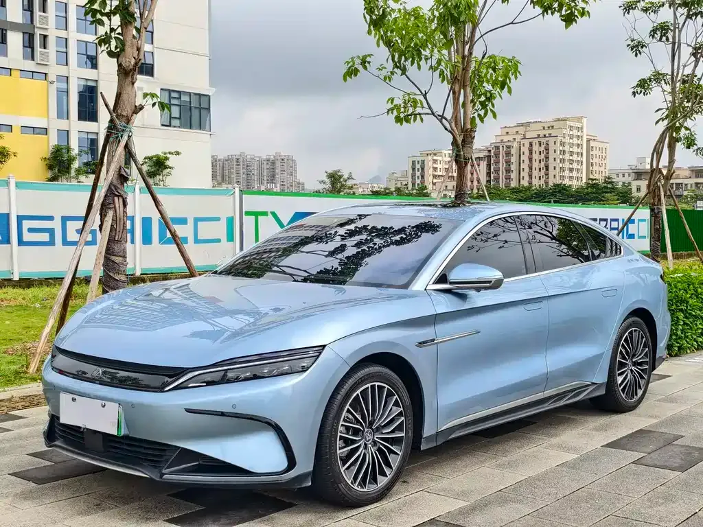 BYD Han — фото 1