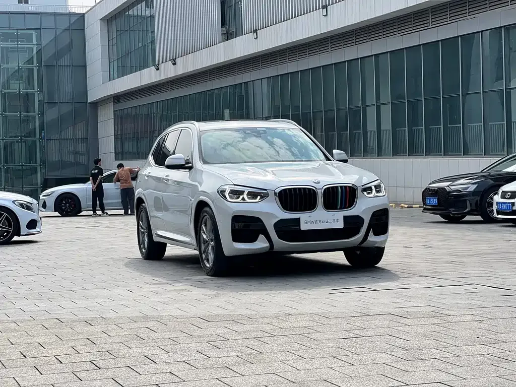 BMW X3 — фото 9