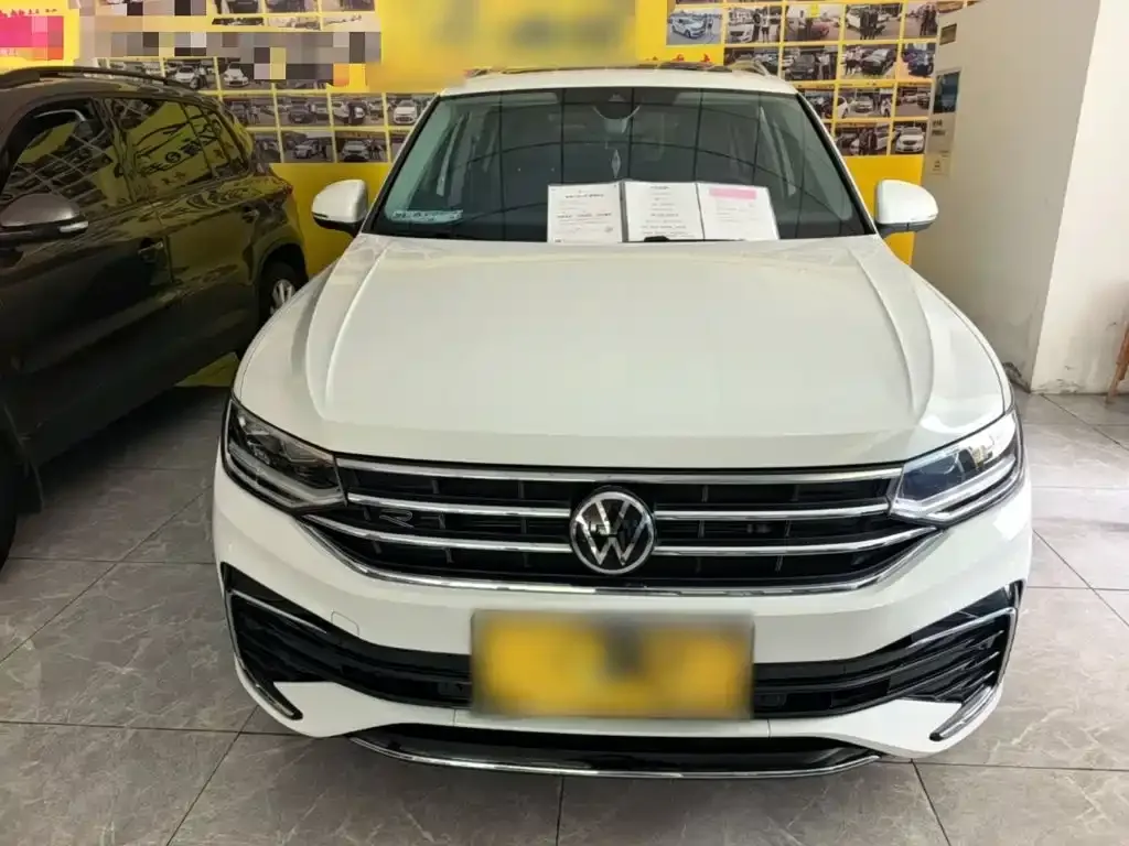 Volkswagen Tiguan L — фото 3