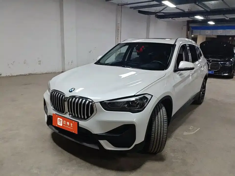 BMW X1 — фото 1