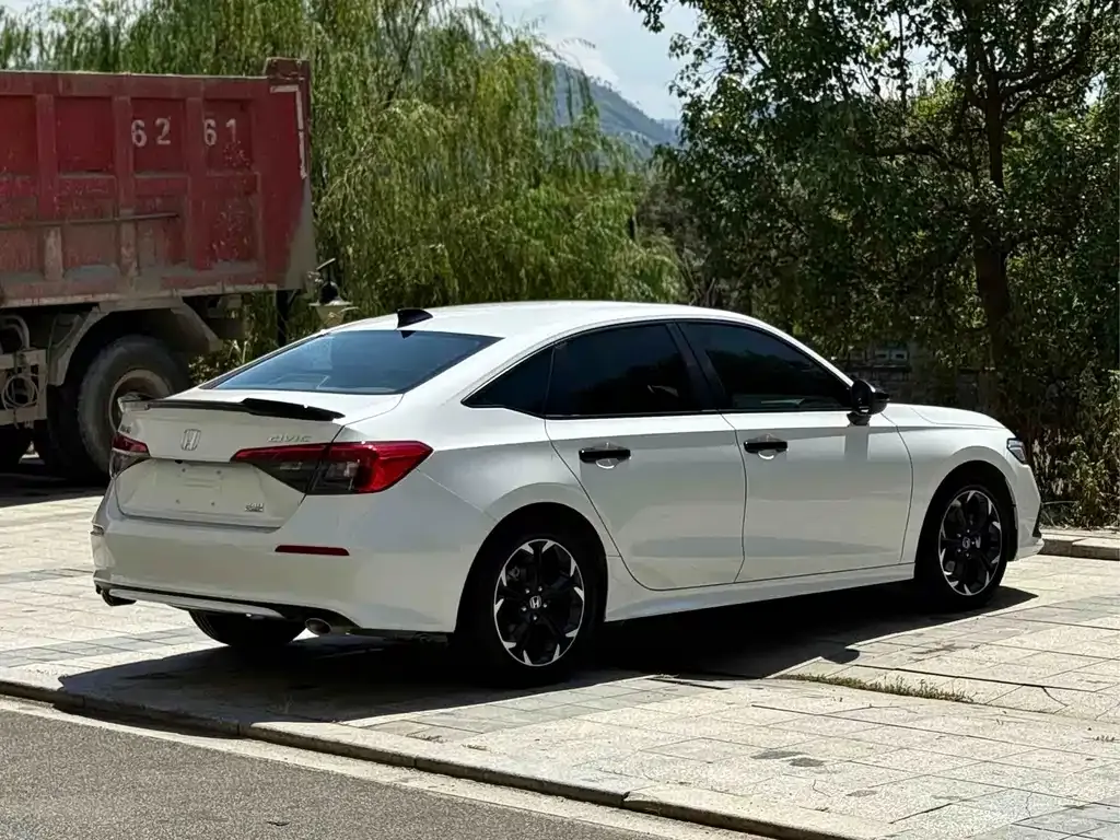 Honda Civic — фото 9