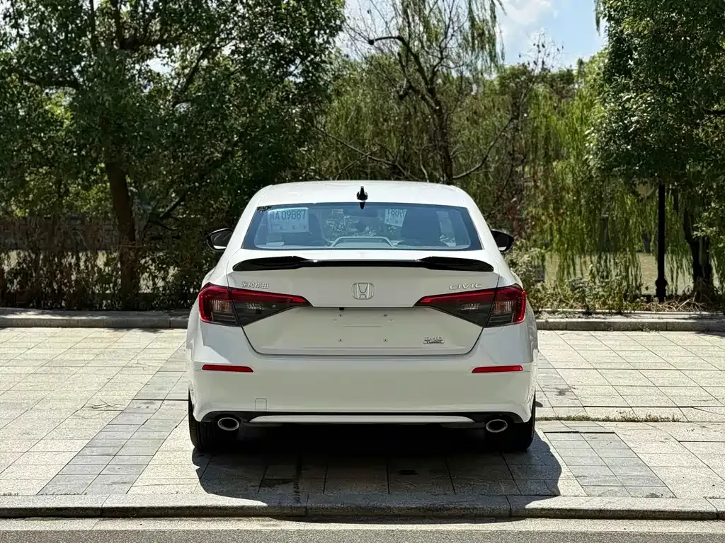 Honda Civic — фото 8