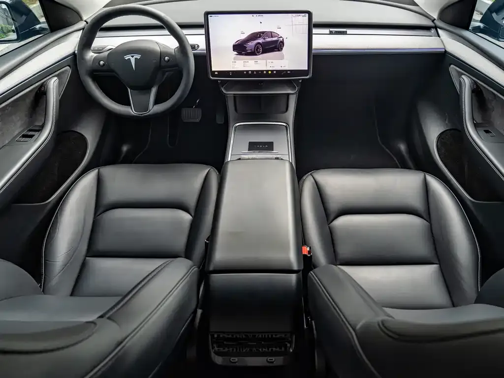 Tesla Model Y — фото 4