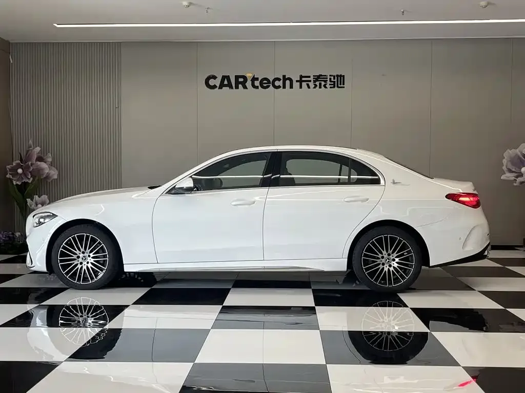 Mercedes-Benz C-Class — фото 8