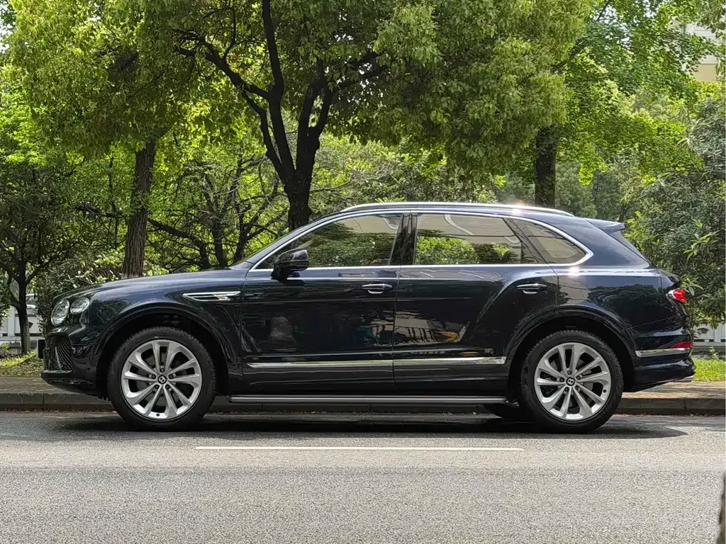 Bentley Bentayga — фото 6