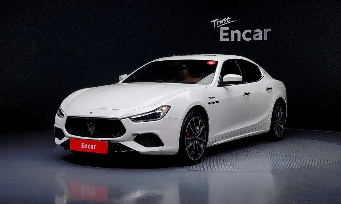 Maserati Ghibli — фото 1