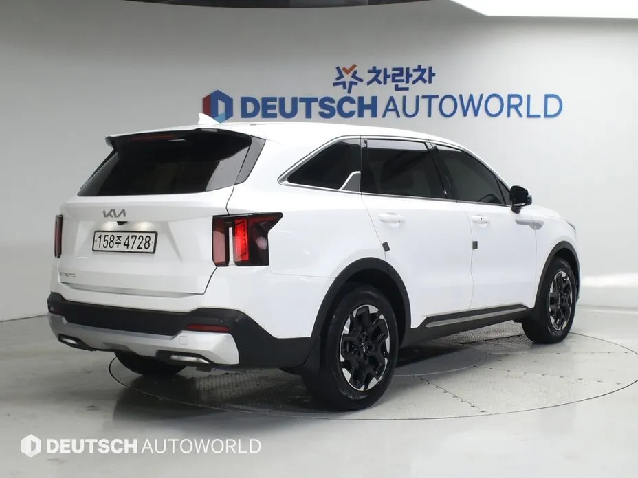 Kia Sorento — фото 9