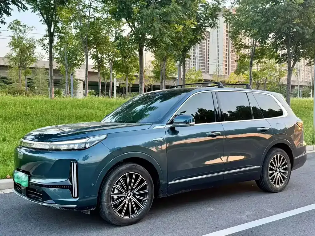 Geely Galaxy M9 — фото 9