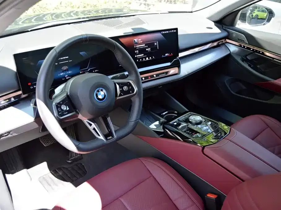 BMW i5 — фото 5