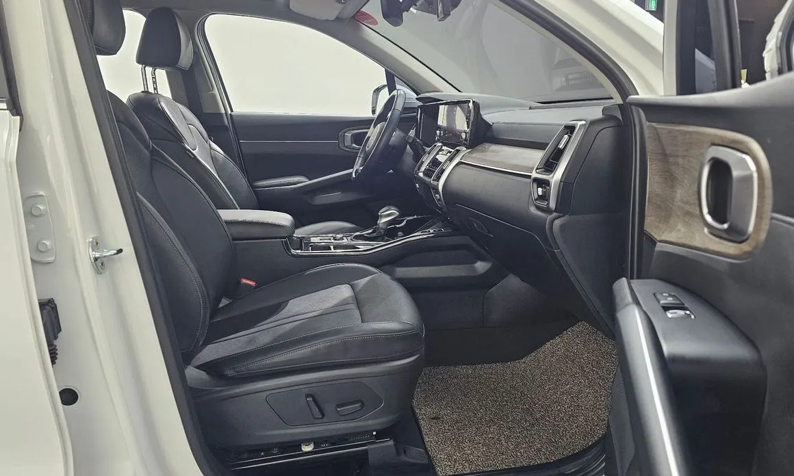 Kia Sorento — фото 6