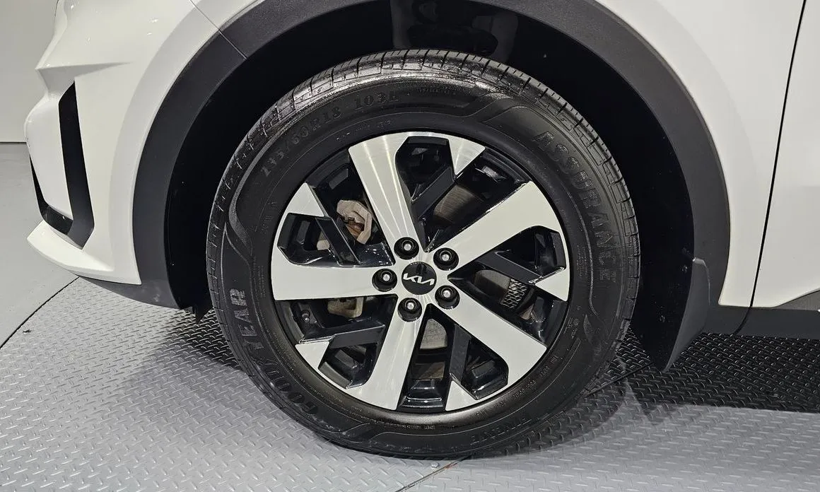 Kia Sorento — фото 10