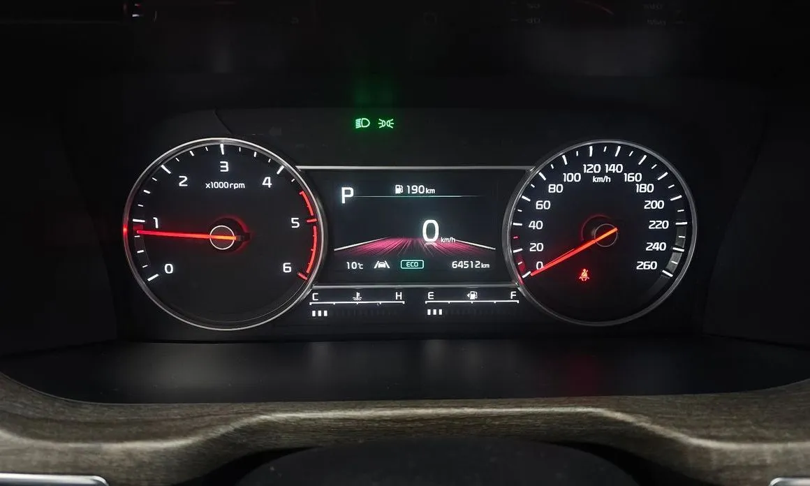 Kia Sorento — фото 5