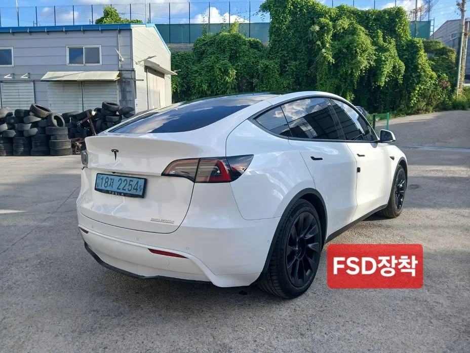 Tesla Model Y — фото 5