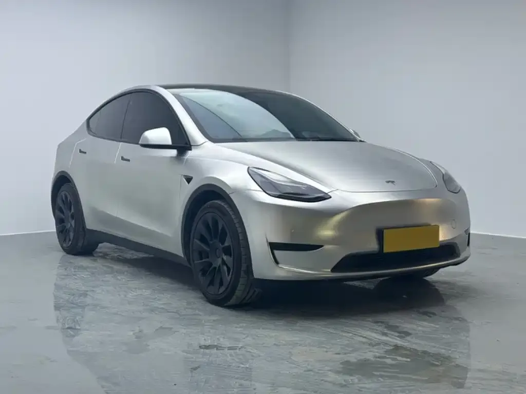 Tesla Model Y — фото 9