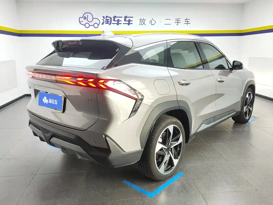 Geely Galaxy L7 — фото 10