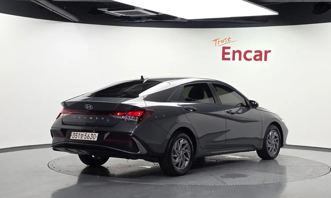Hyundai AVANTE — фото 4