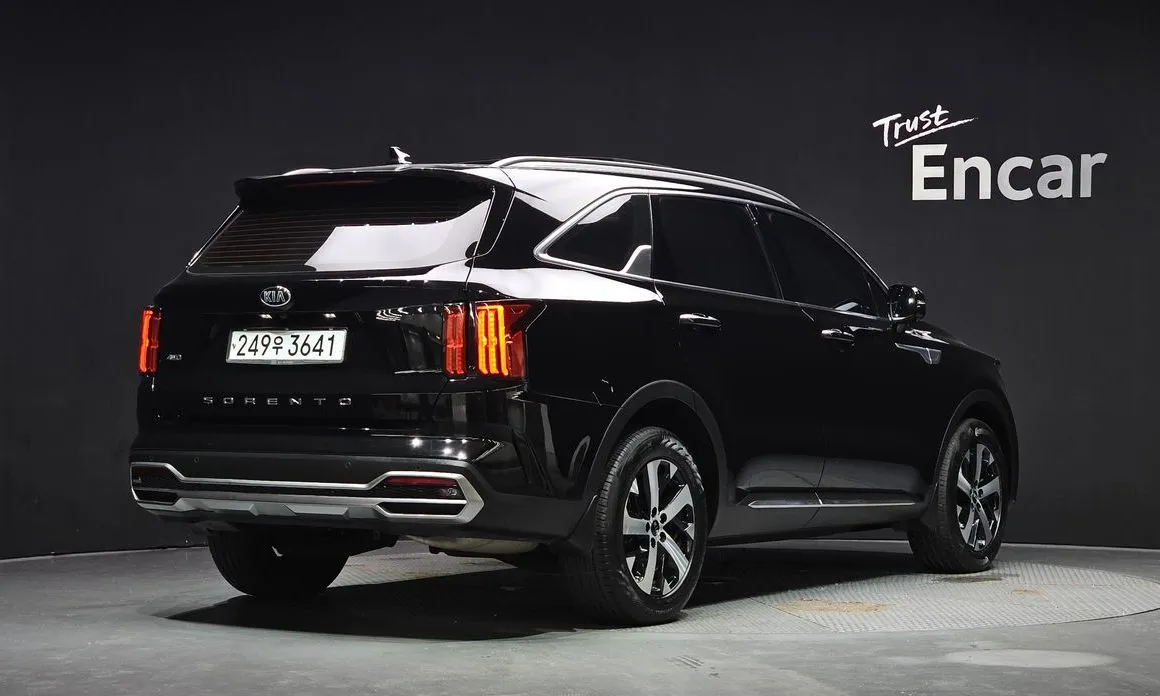 Kia Sorento — фото 5