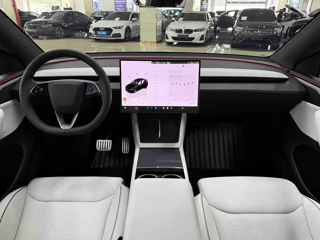 Tesla Model Y L — фото 2