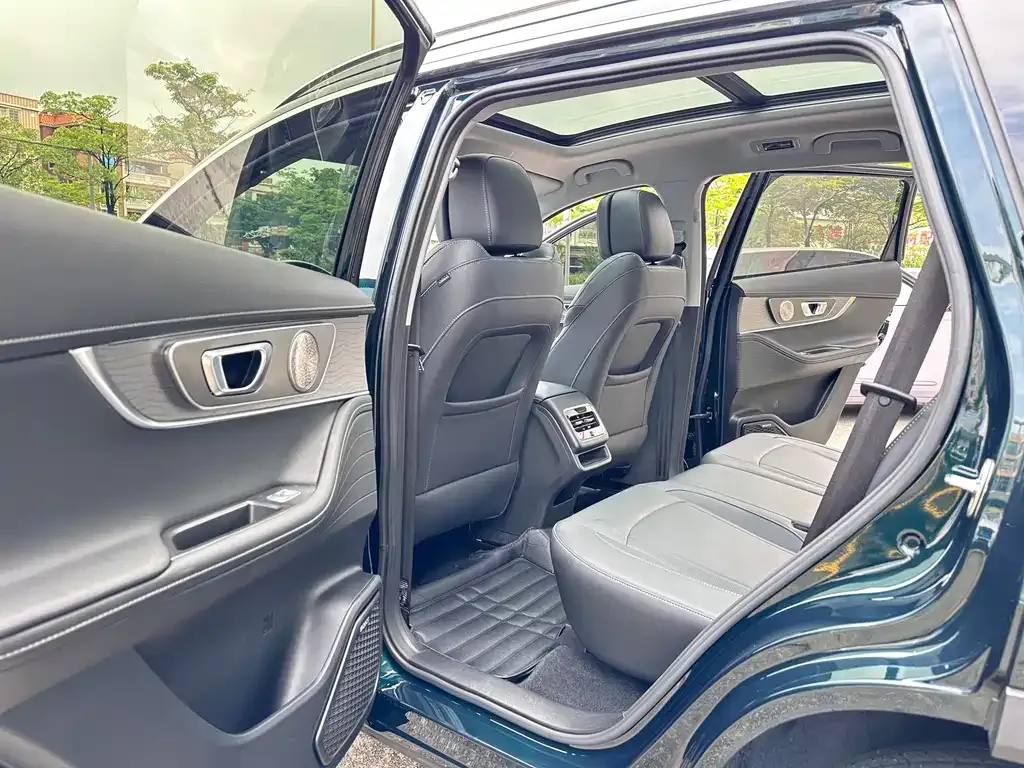 Chery Tiggo 8 PRO NEV — фото 3