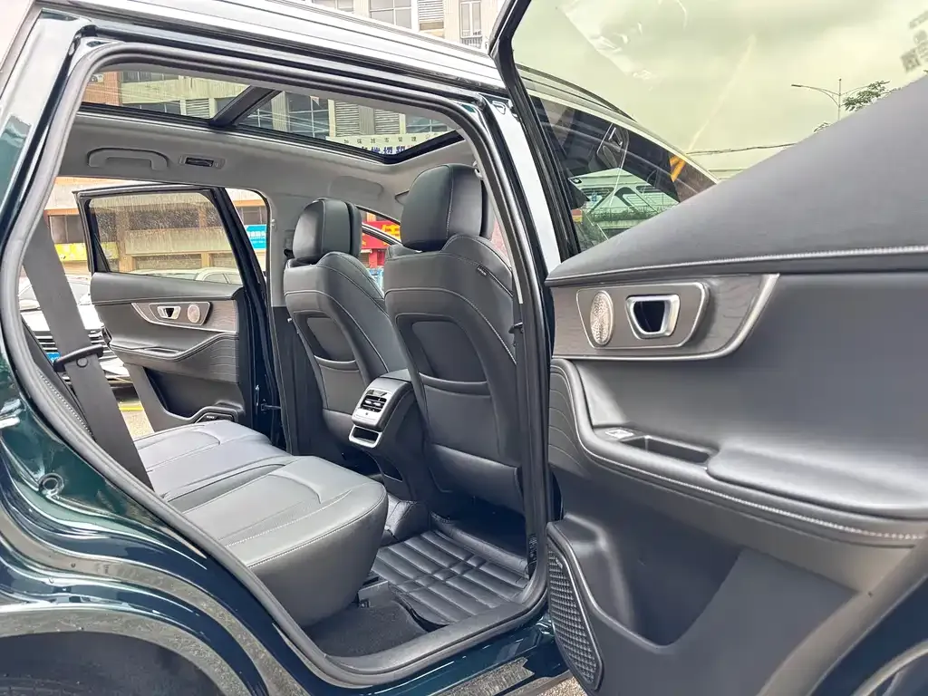 Chery Tiggo 8 PRO NEV — фото 4