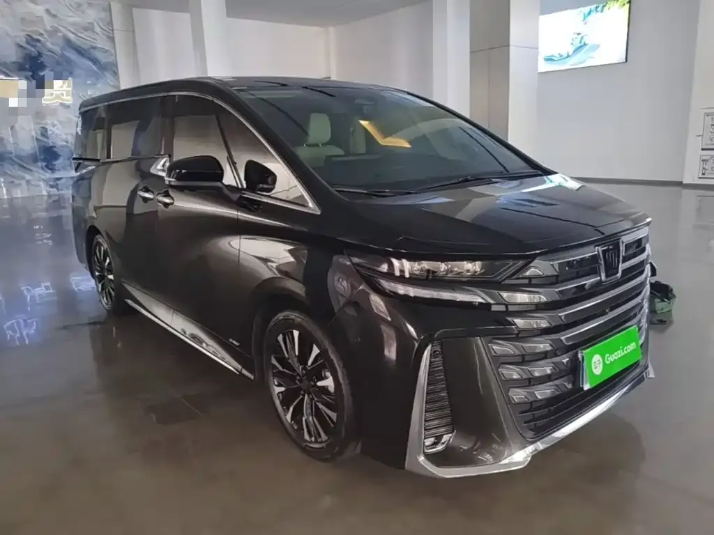 Toyota Vellfire — фото 8