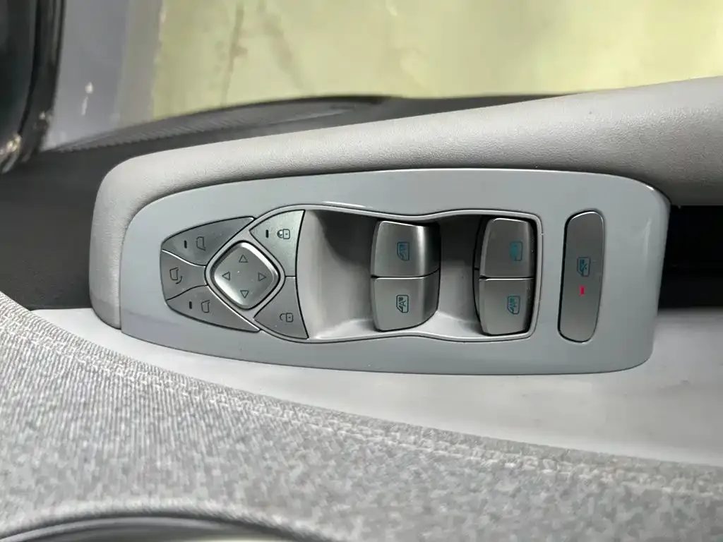 BYD Hiace 05 EV — фото 4