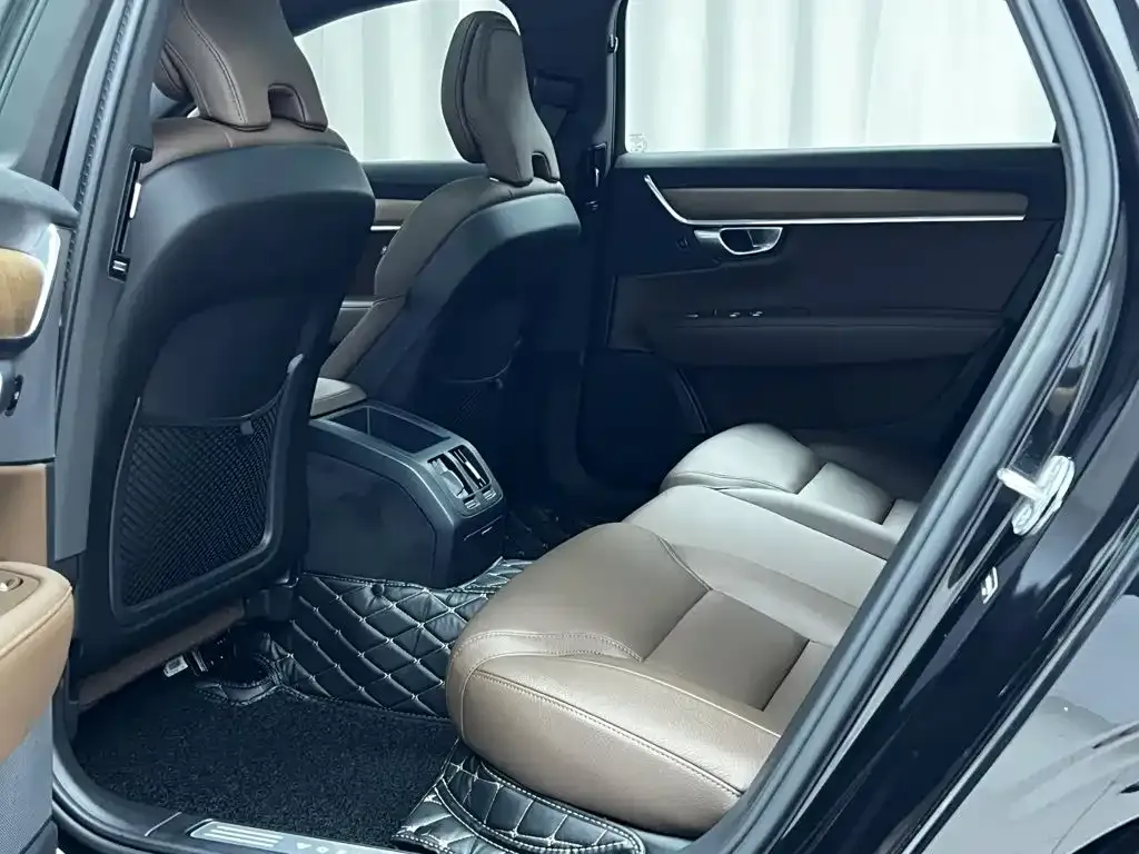 Volvo S90 — фото 4