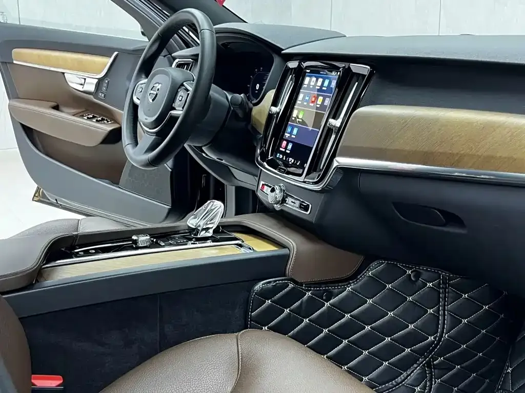 Volvo S90 — фото 10