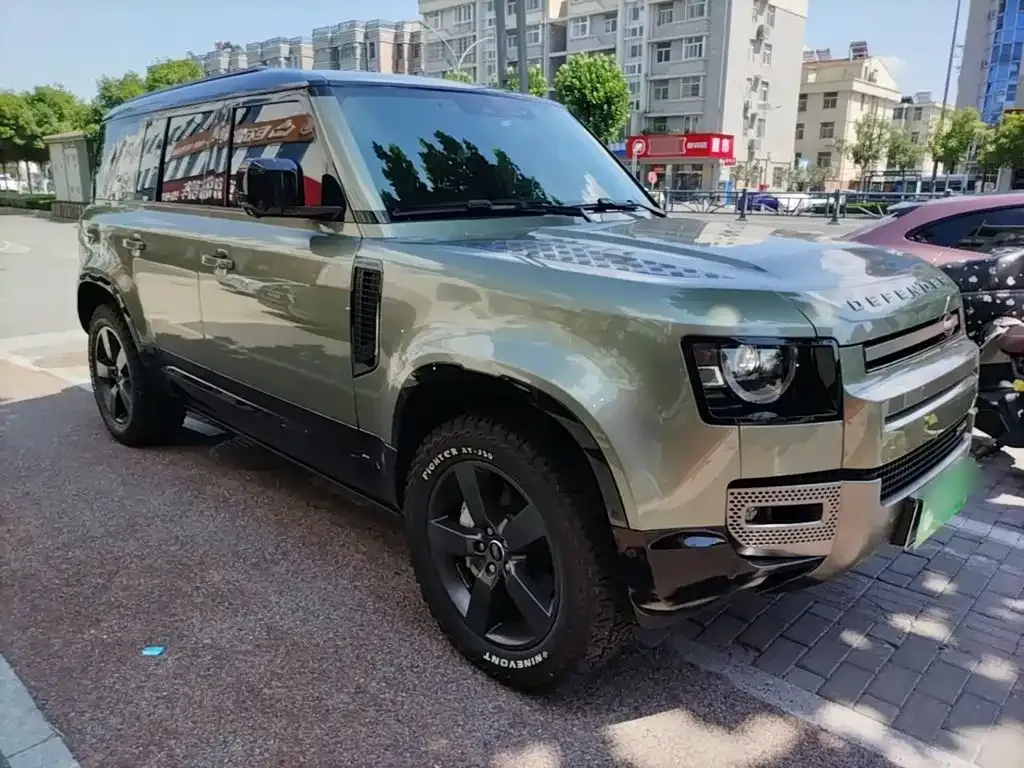 Land Rover Defender — фото 10