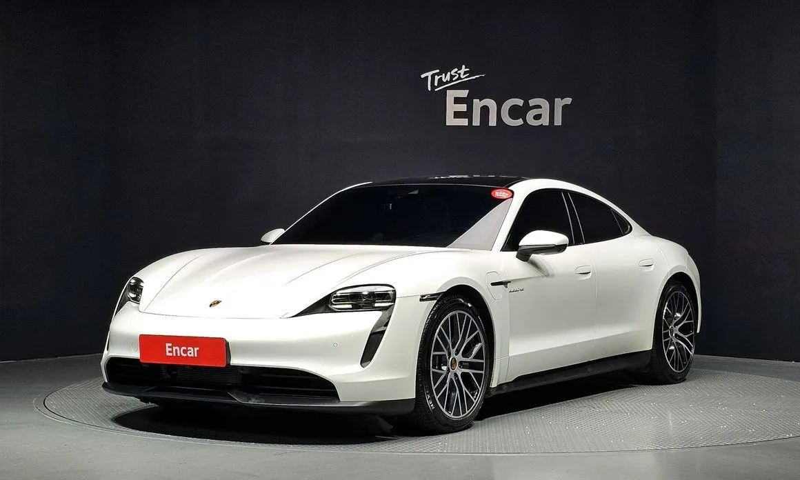Porsche Taycan Base 1