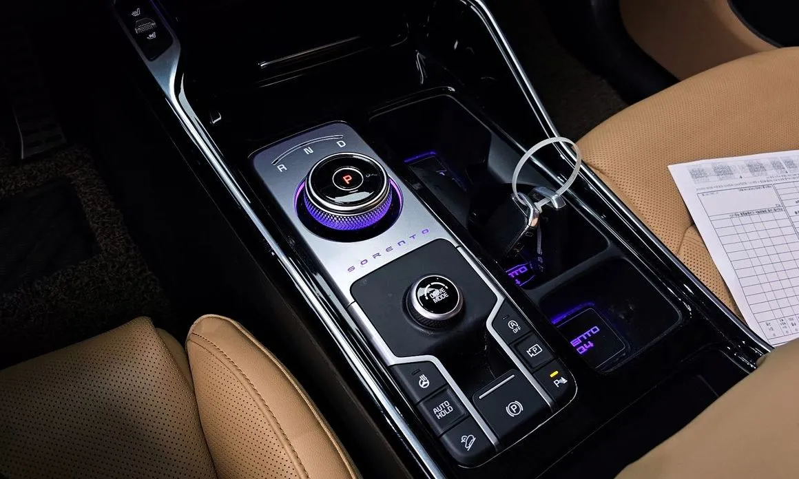 Kia Sorento — фото 7