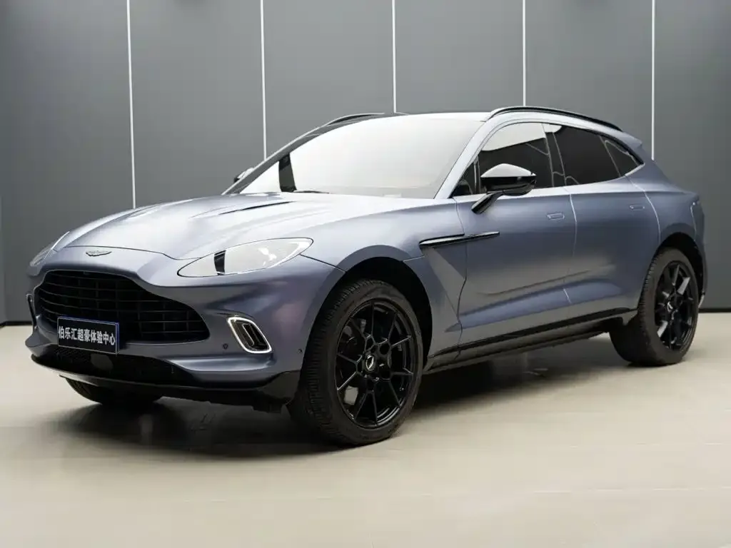 Aston Martin DBX — фото 1
