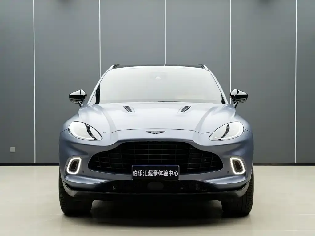 Aston Martin DBX — фото 5