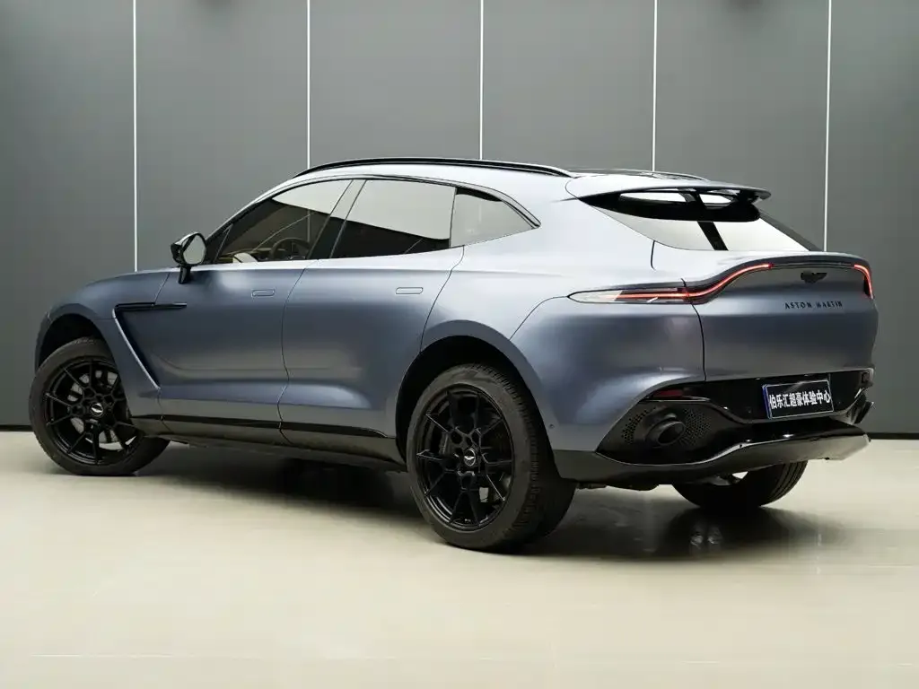Aston Martin DBX — фото 2