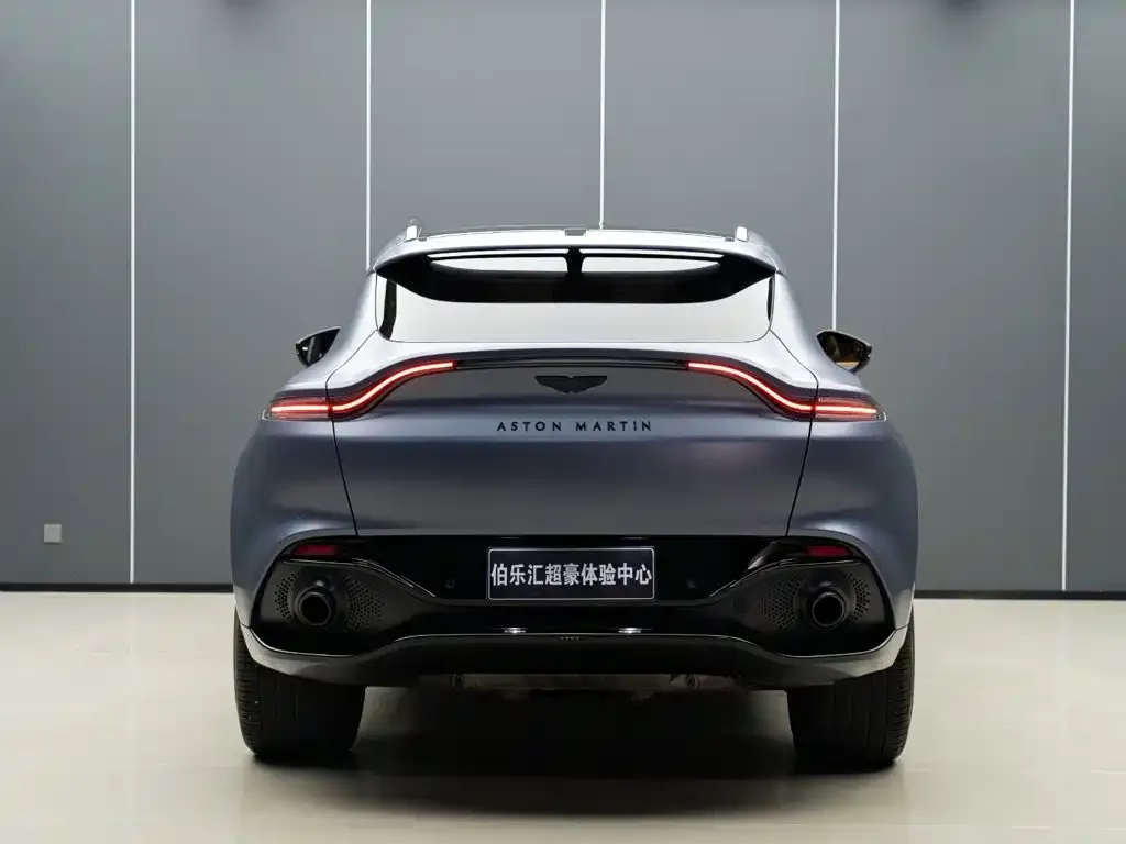 Aston Martin DBX — фото 4