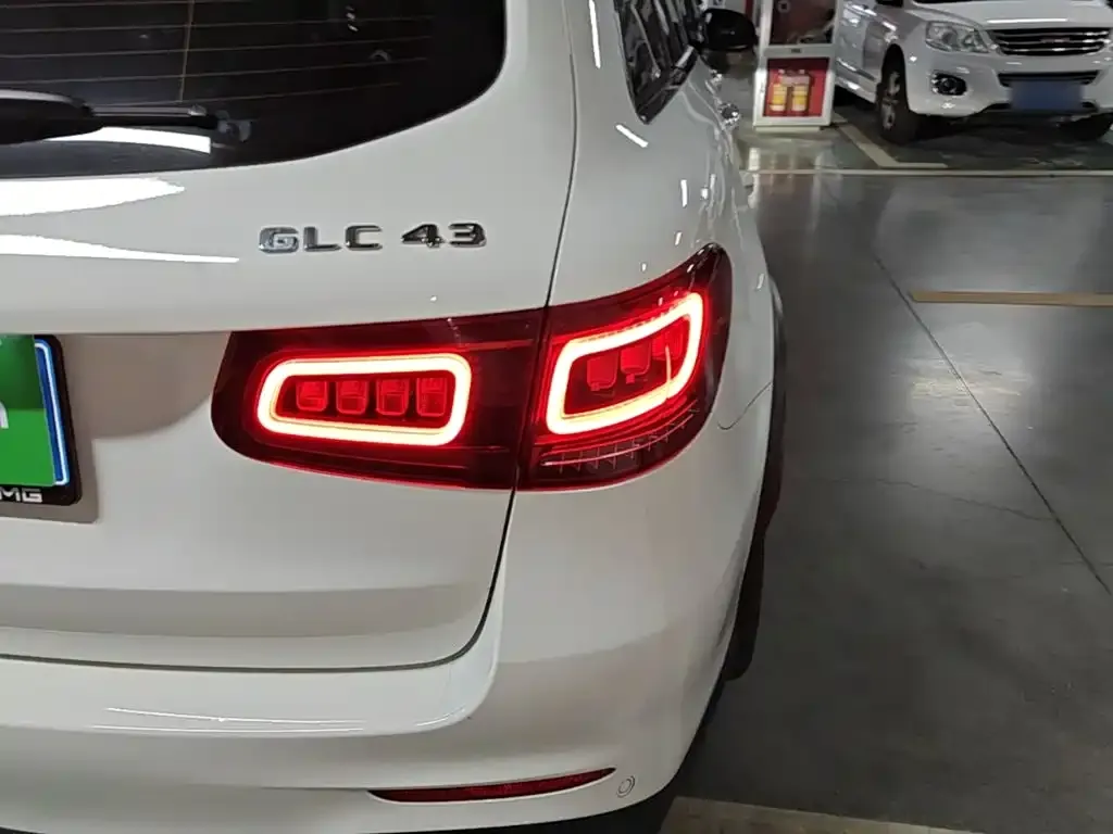 Mercedes-Benz GLC AMG — фото 8